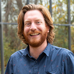 Taylor Larsen Headshot
